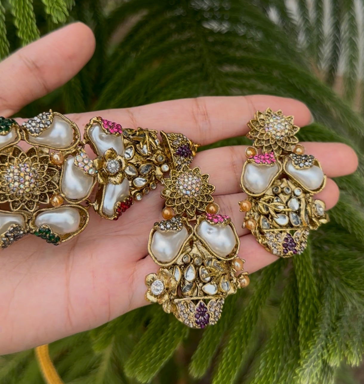 Mother Pearl With Turkish Stones Chokar Set