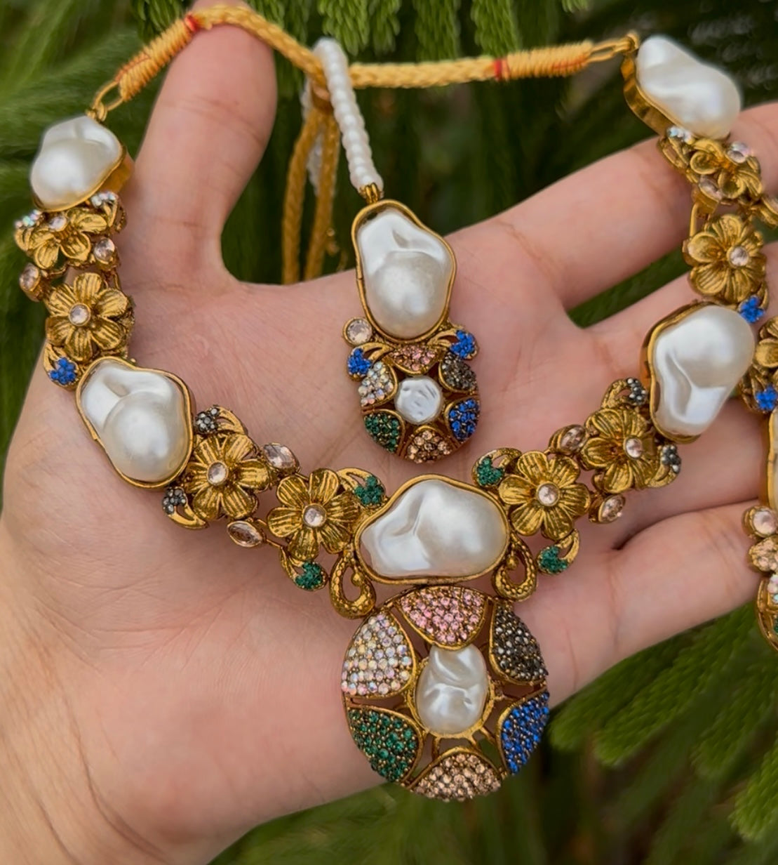 Mother Pearl With Turkish stones Necklace Set