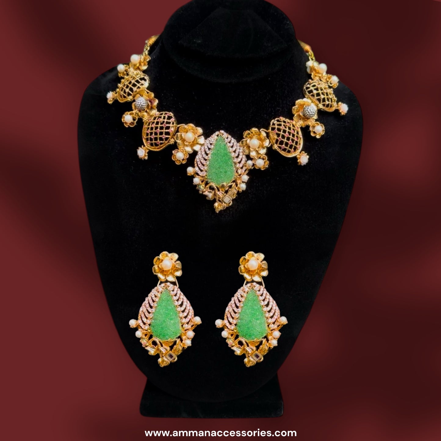 HANDMADE CRUSH STONE NECKLACE SET