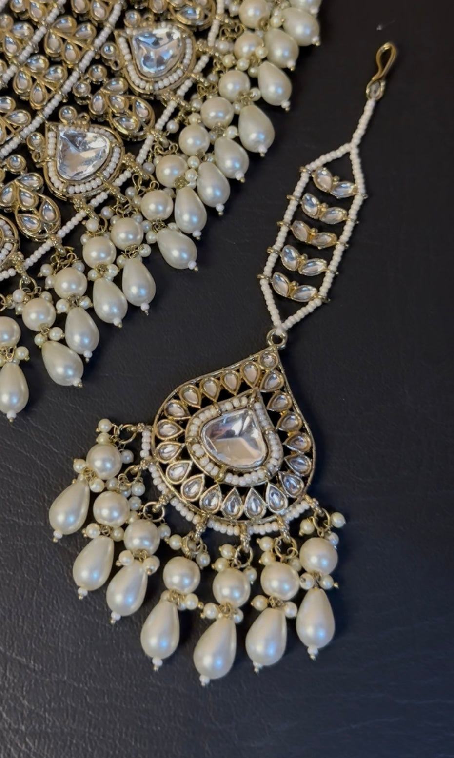 INDIAN KUNDAN NECKLACE WITH TIKA AND EARRINGS ✨