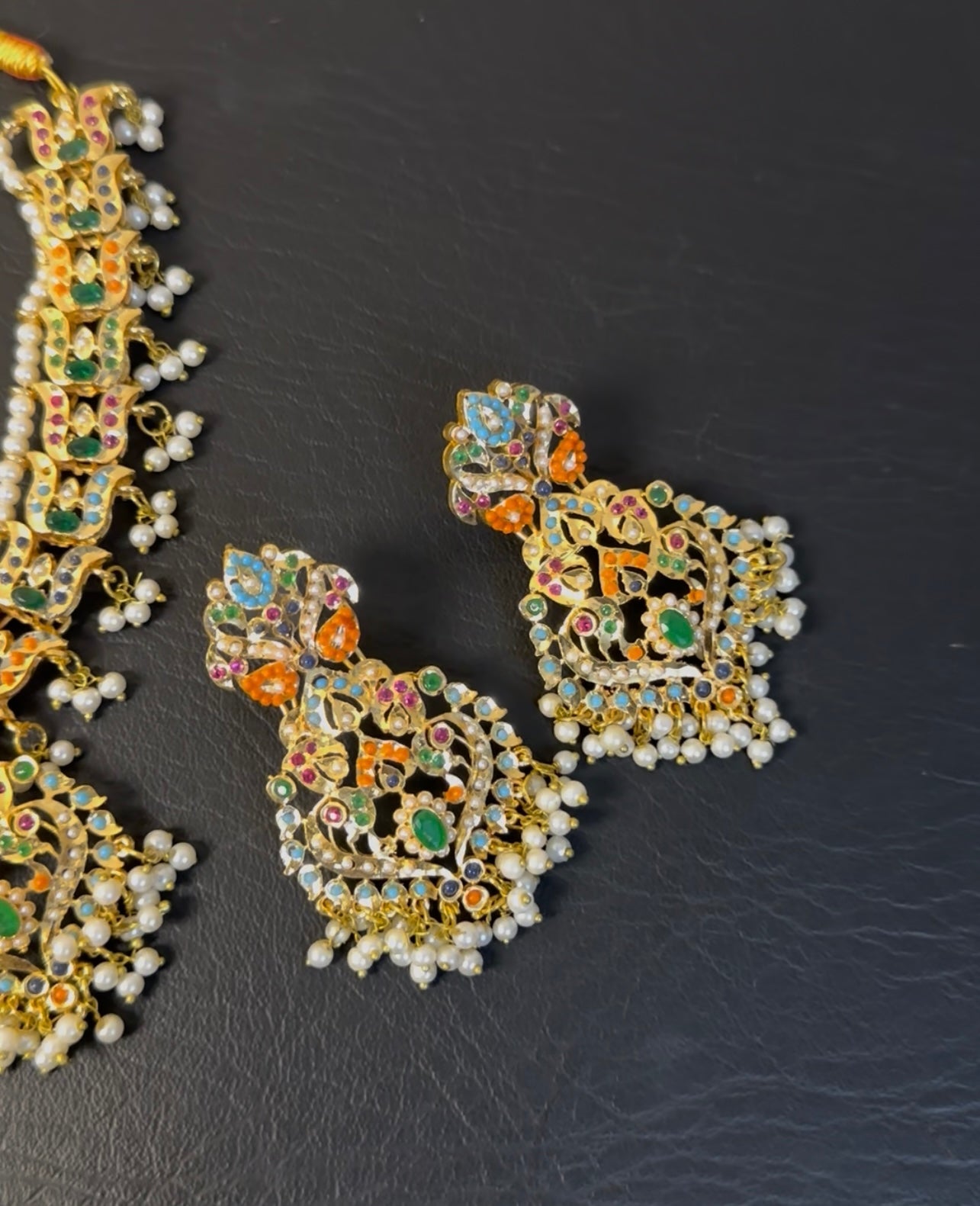 NAURATAN Necklace Set ✨