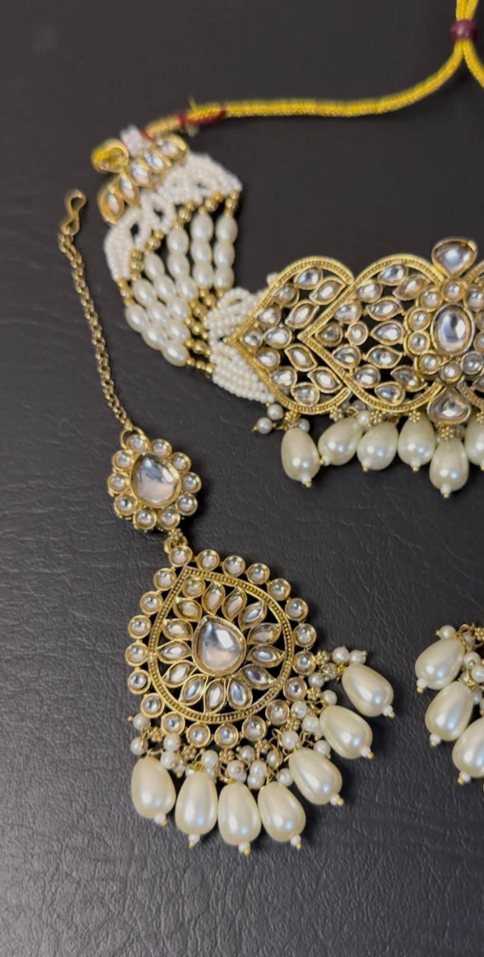 Indian Kundan CHOKAR with earrings and tika ✨