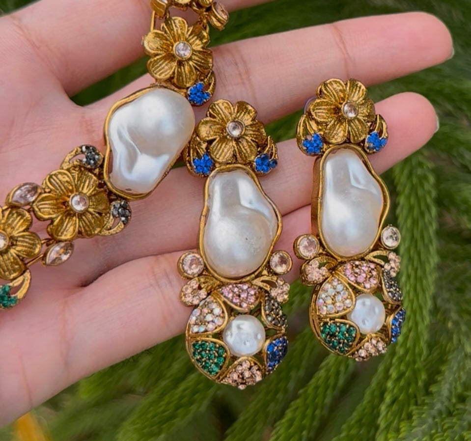 Mother Pearl With Turkish stones Necklace Set