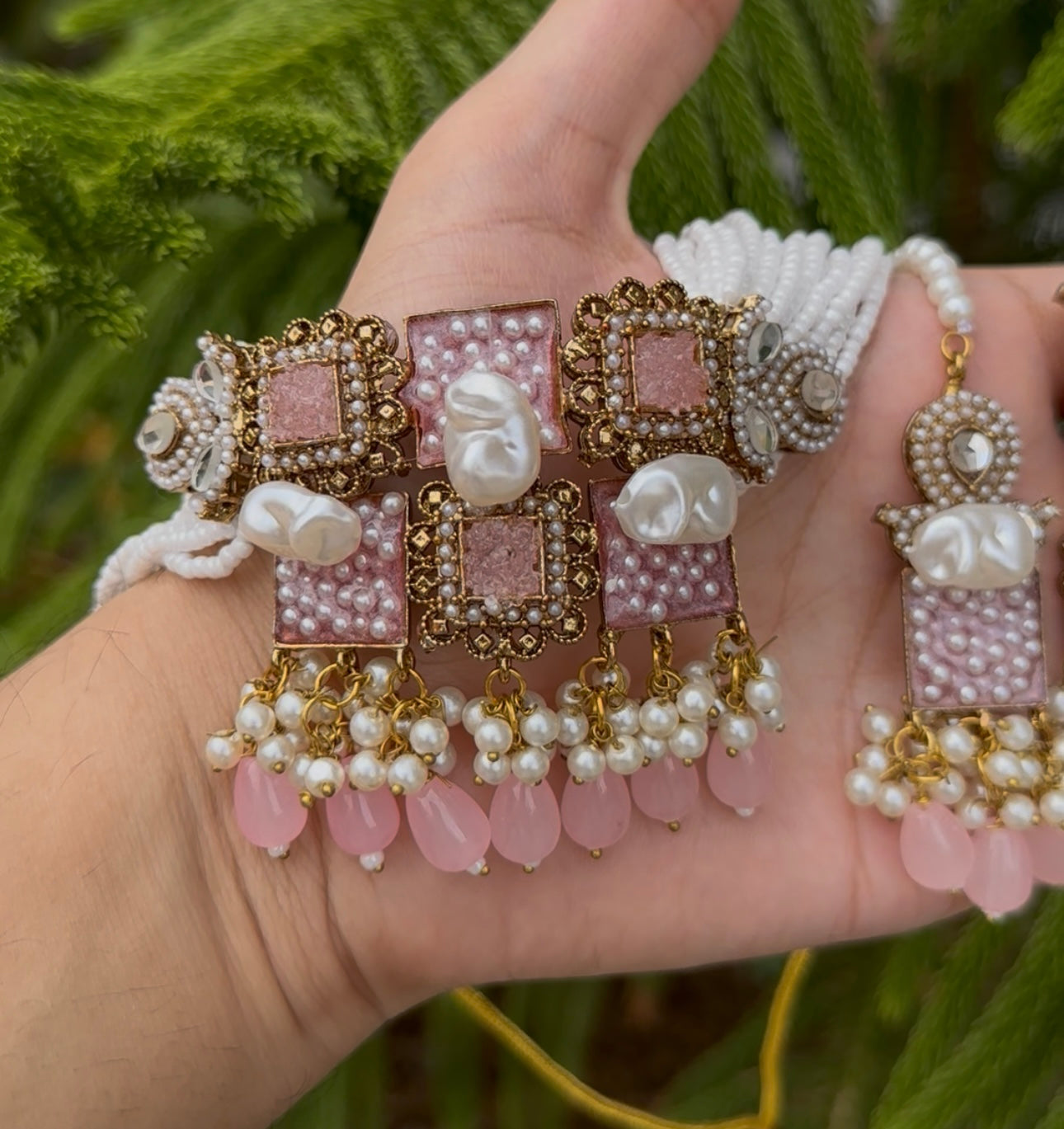 Mother Pearl With Turkish Stones Chokar Set