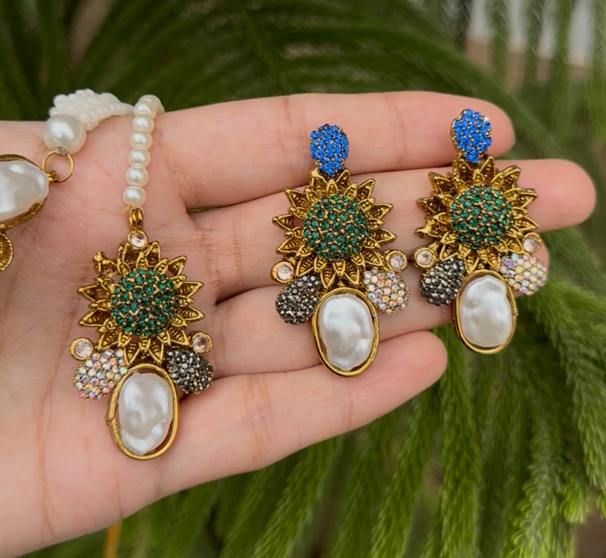 Handcrafted Turkish Stones With Mother pearl CHOKAR with earrings and Tika