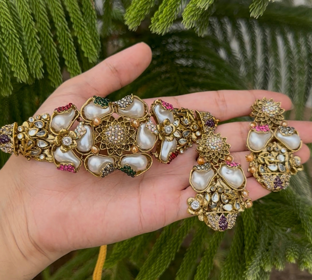 Mother Pearl With Turkish Stones Chokar Set