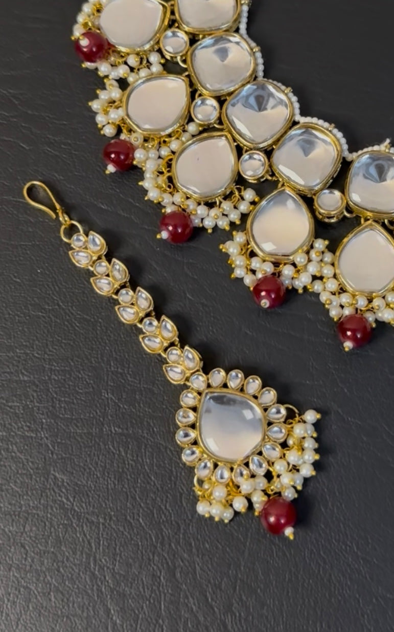 INDIAN KUNDAN NECKLACE WITH TIKA AND EARRINGS