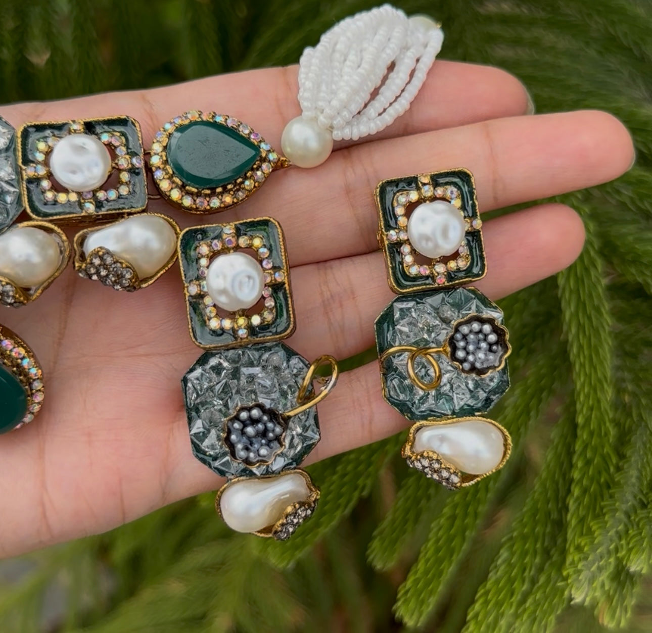 Mother Pearl With Turkish and Doublet Stone Chokar Set