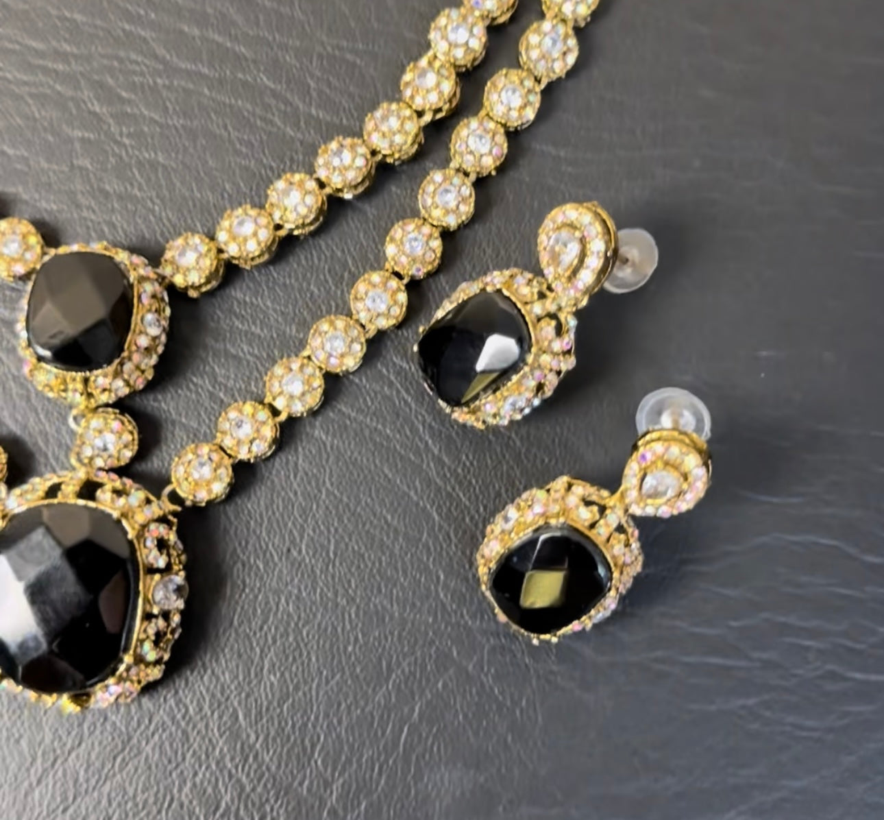 Doublet Stone Handcrafted Double line Necklace Set ✨