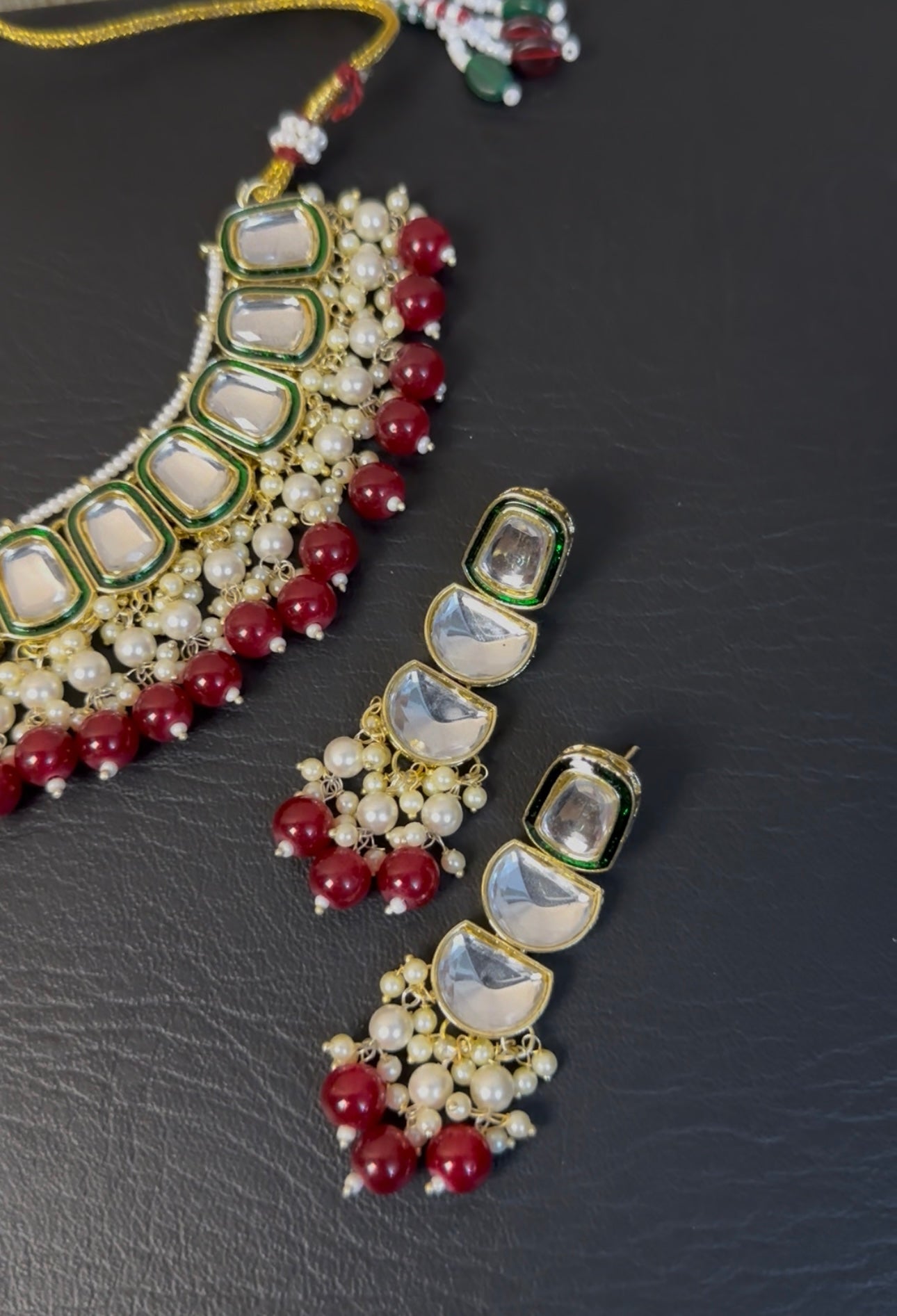 INDIAN KUNDAN WITH MEENAKARI WORK NECKLACE WITH TIKA AND EARRINGS ✨