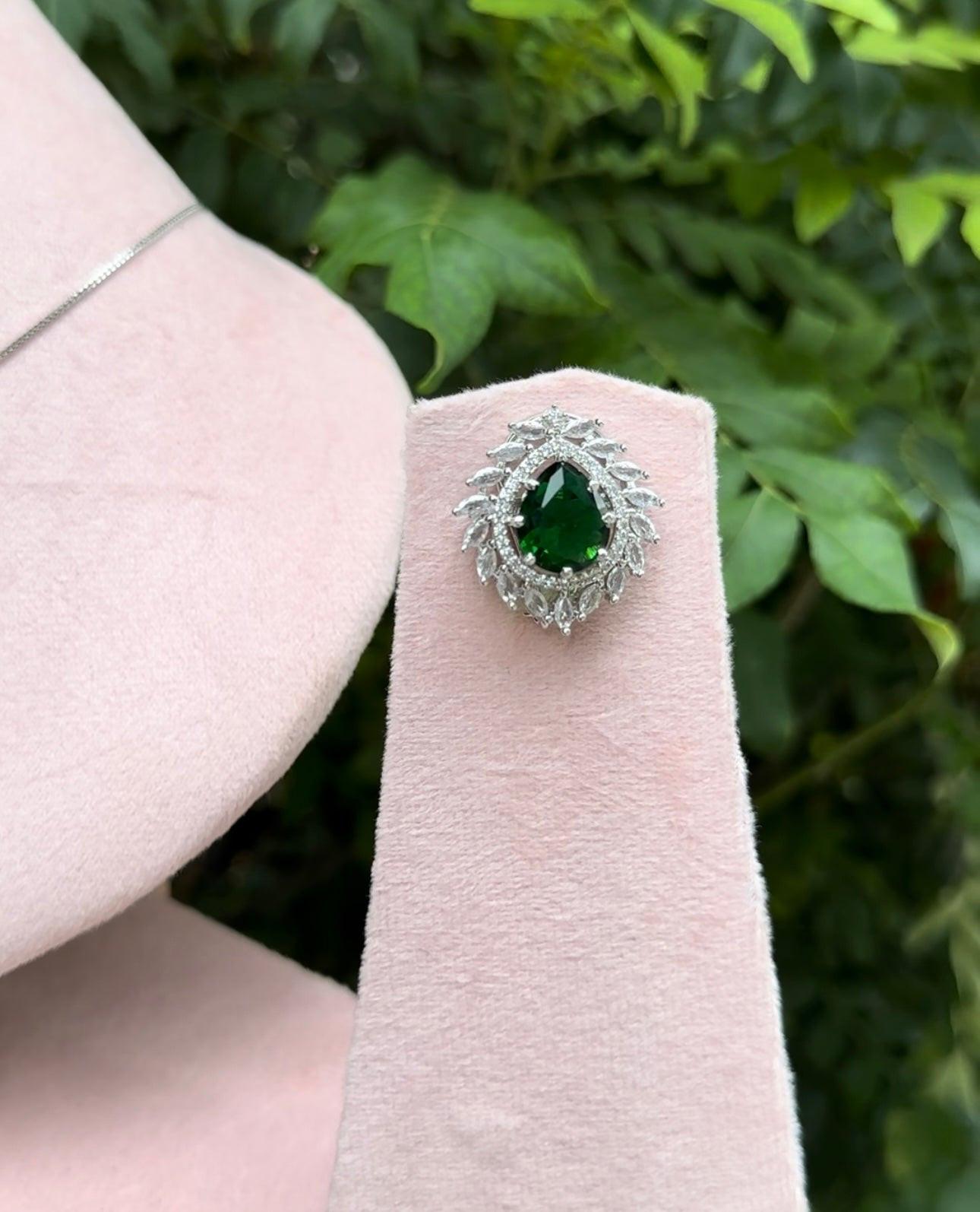 AMERICAN DIAMOND PENDANT SET