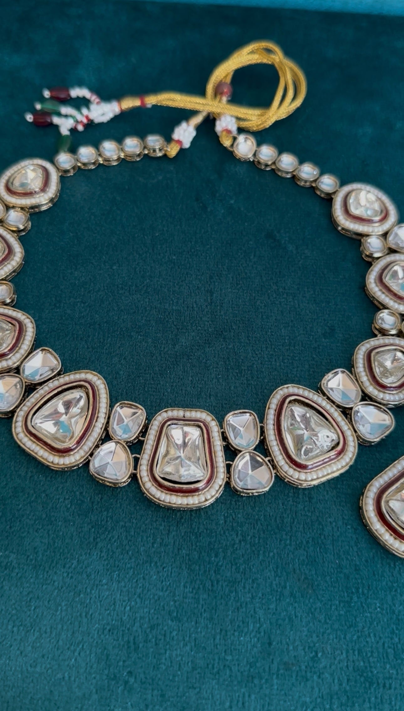 Indian KUNDAN Set With Detailed Meenakari Work ✨