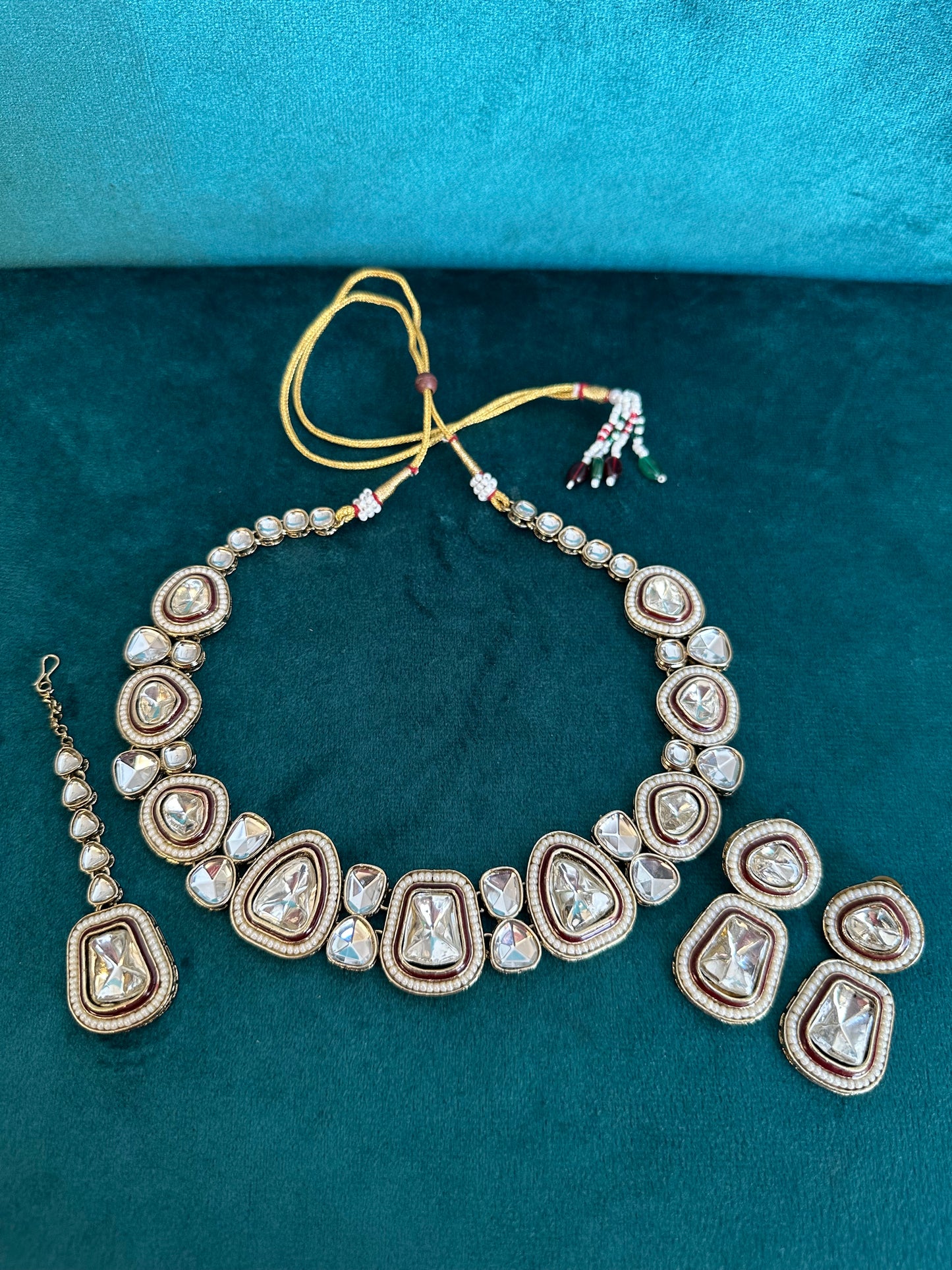 Indian KUNDAN Set With Detailed Meenakari Work ✨