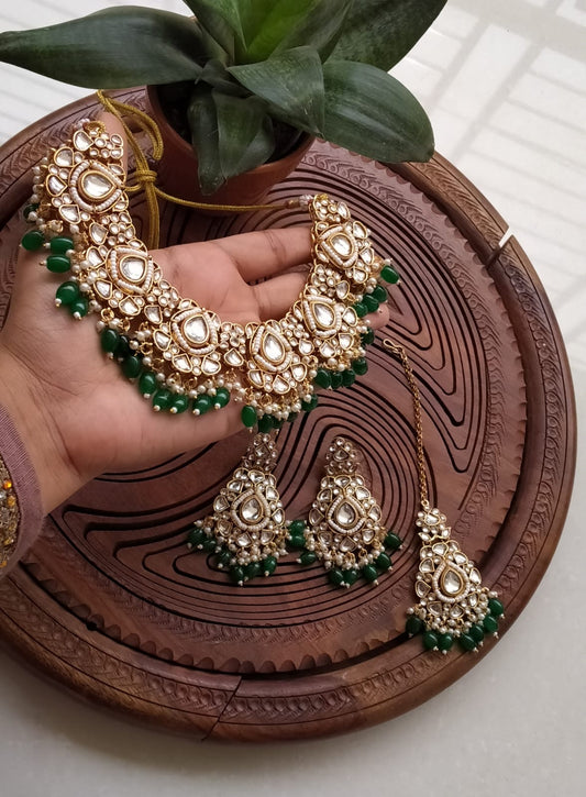 Indian KUNDAN Necklace Set With Tika and Earrings ✨