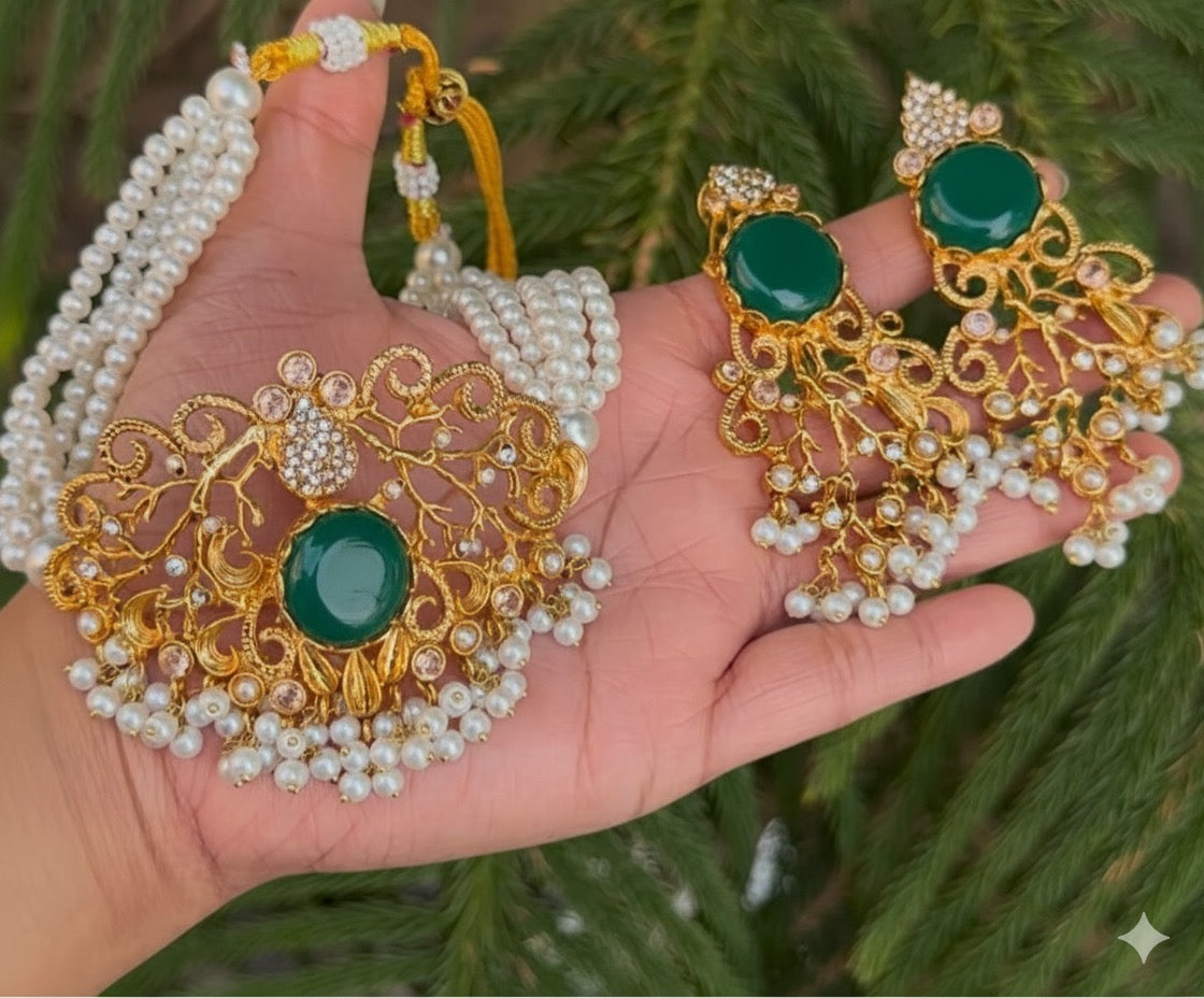 HANDMADE DOUBLET STONE CHOKAR SET