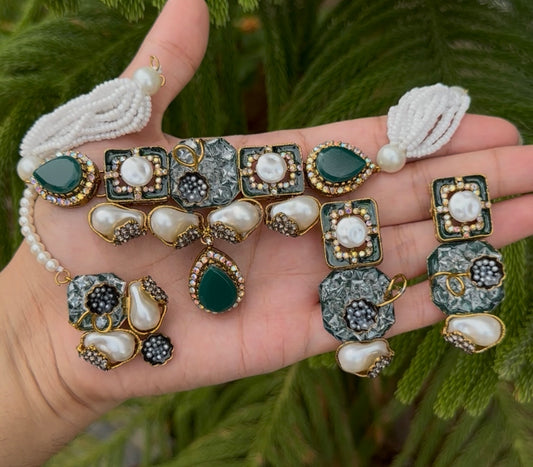 Mother Pearl With Turkish and Doublet Stone Chokar Set