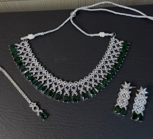 INDIAN AMERICAN AD DIAMOND NECKLACE WITH TIKA AND EARRINGS ✨