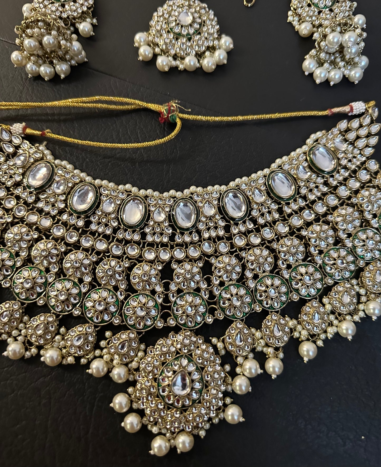Indian Polki KUNDAN and Meenakari Work Bridal Set with Sheeh Matha Patti and JHUMKI Earrings ✨