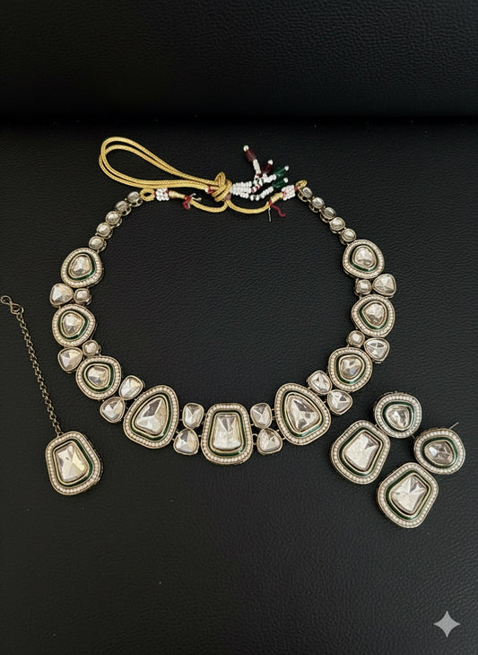 Indian KUNDAN Set With Detailed Meenakari Work ✨