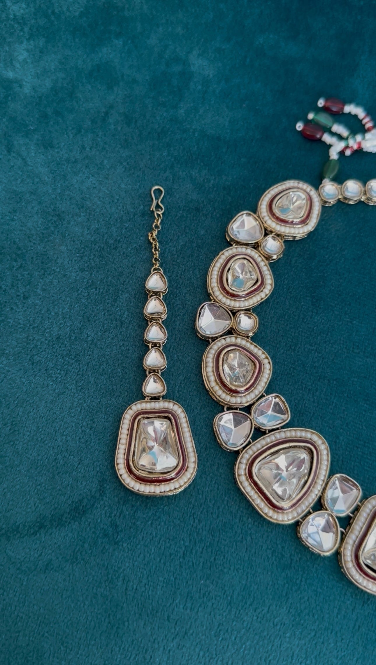 Indian KUNDAN Set With Detailed Meenakari Work ✨