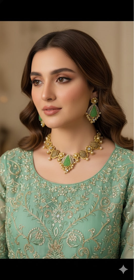 Handcrafted Crush Stone Necklace Set