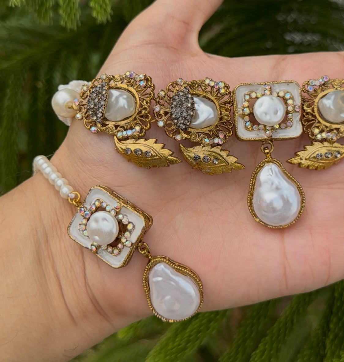 Mother Pearl With Turkish stone Chokar Set