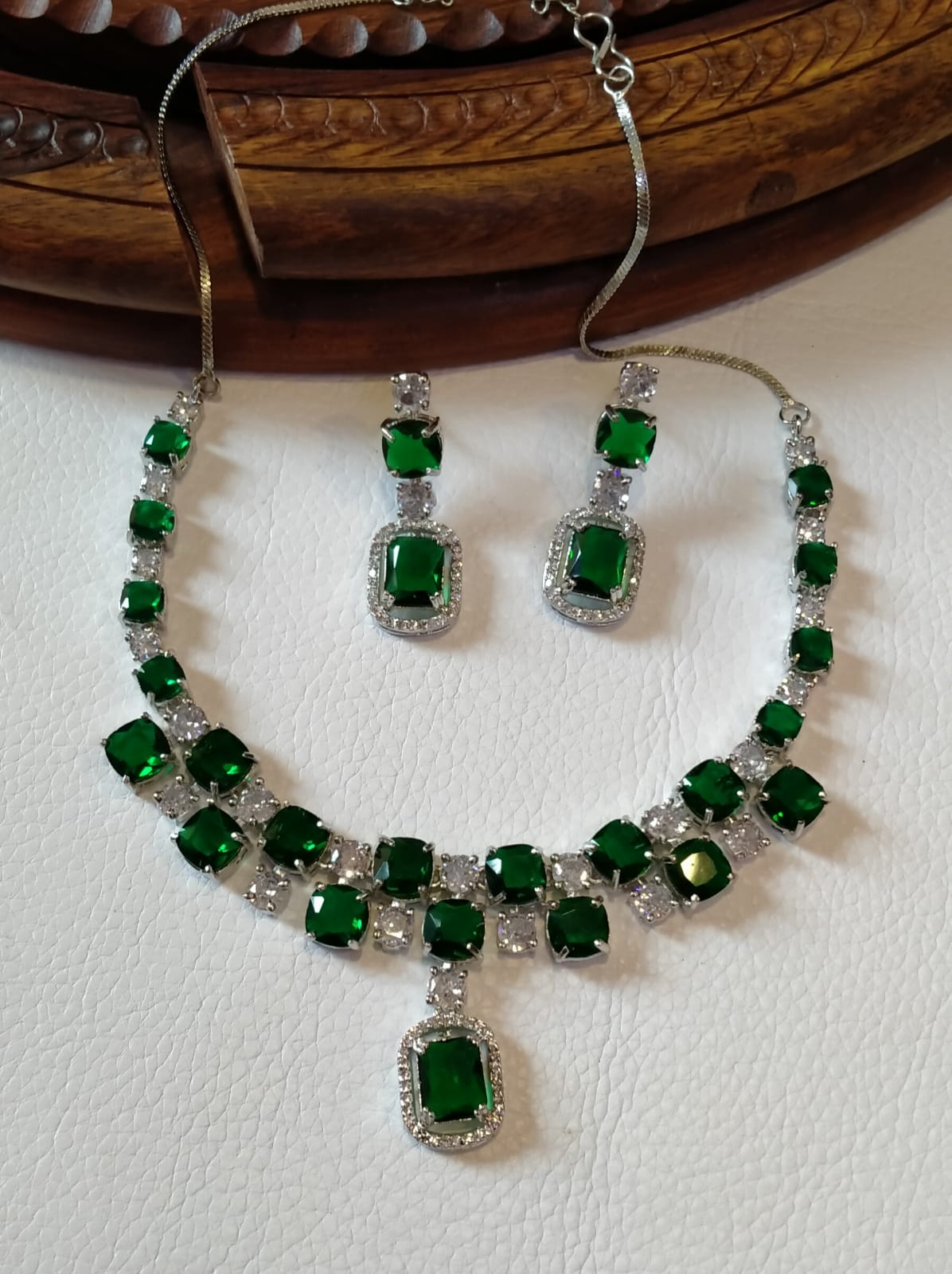 AD DIAMOND EMERALD ZIRCON NECKLACE SET