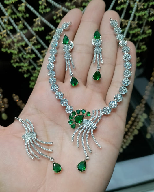 AMERICAN AD DIAMOND EMERALD ZIRCON NECKLACE SET