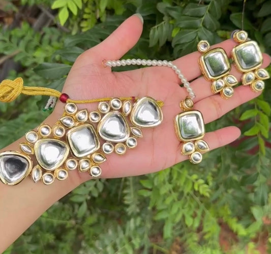 Indian KUNDAN Chokar Set with Meenakari Work