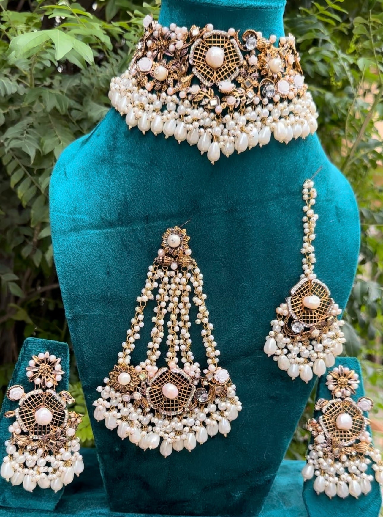 INDIAN HANDMADE BRIDAL SET