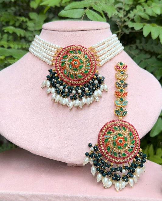 HANDMADE CHOKAR WITH TIKA AND EARRINGS